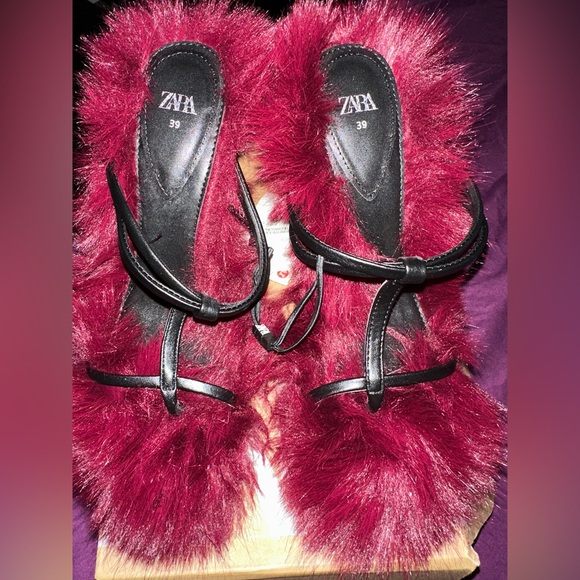 Zara Faux Fur Sandals - Picture 7 of 7